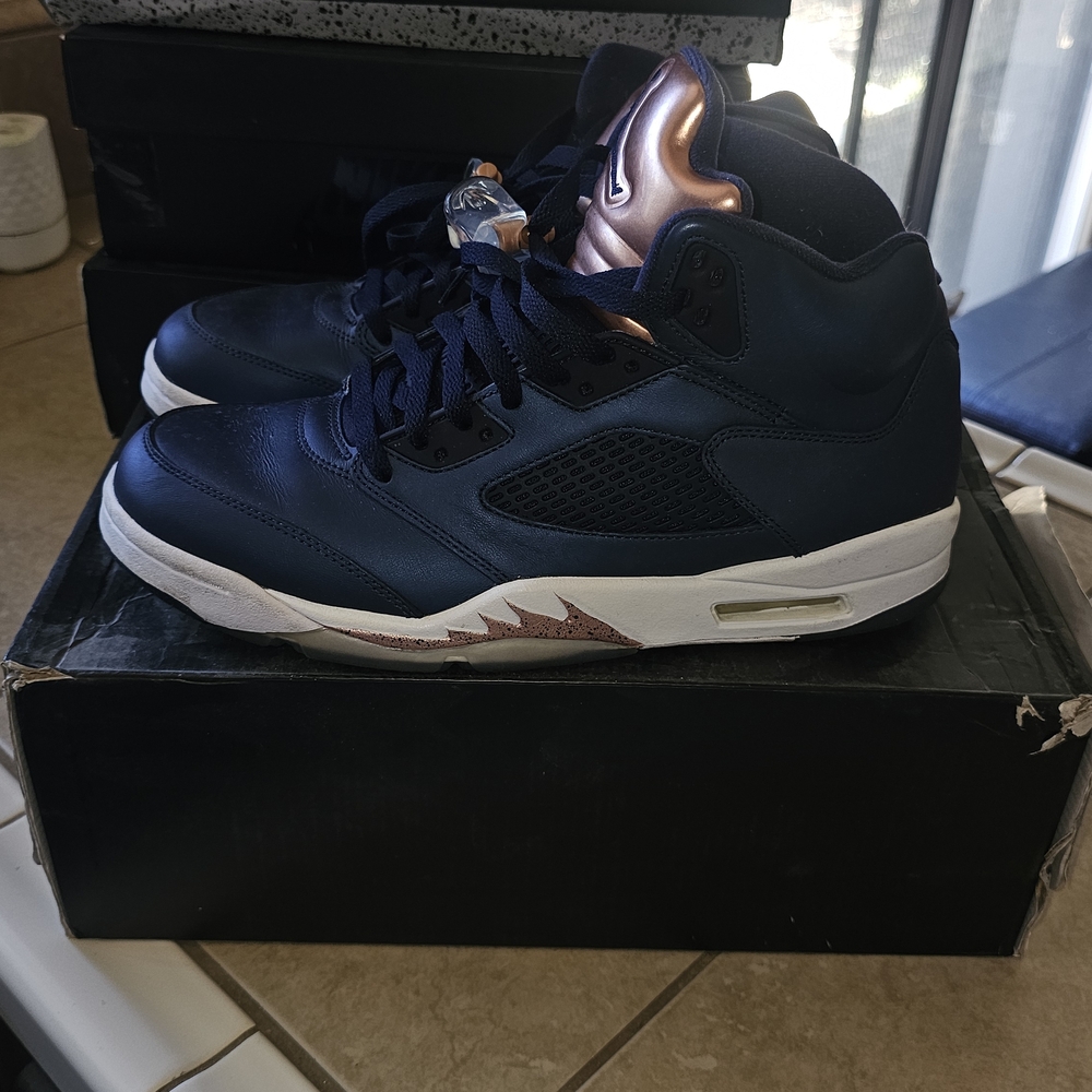 Nike Air Jordan Retro Bronze